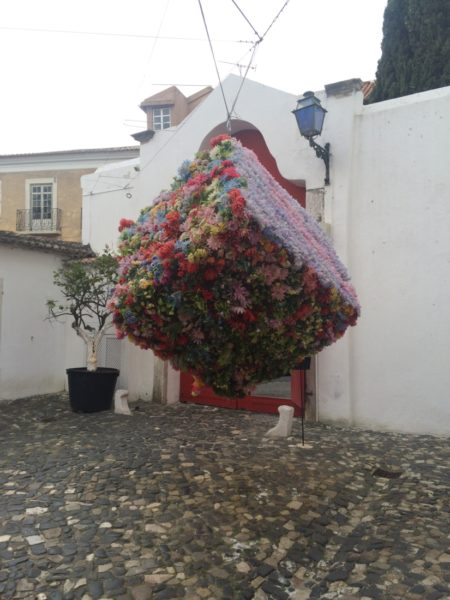 This courtyard smelled so delicious that I was surprised to discover this box is made of fake flowers.